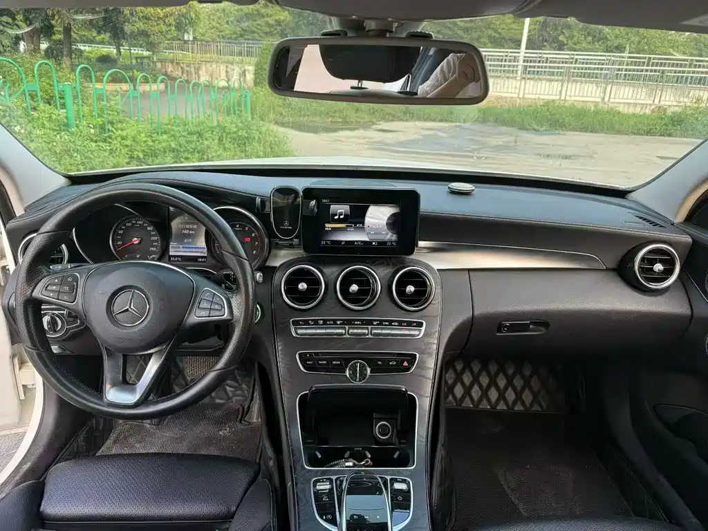 Mercedes-Benz C-Class 2017