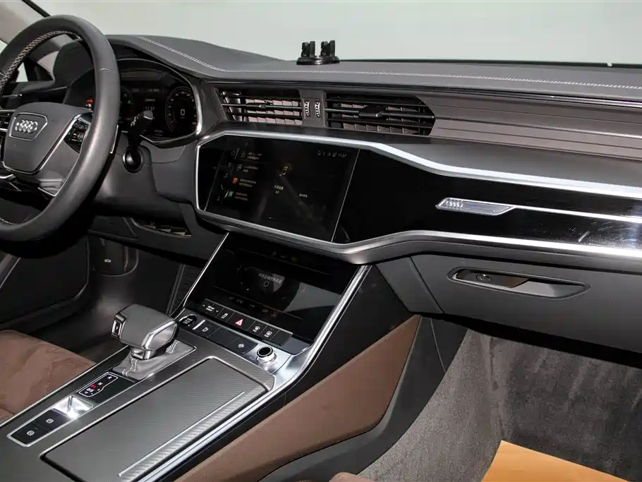 Audi A7L 2024 — фото 28
