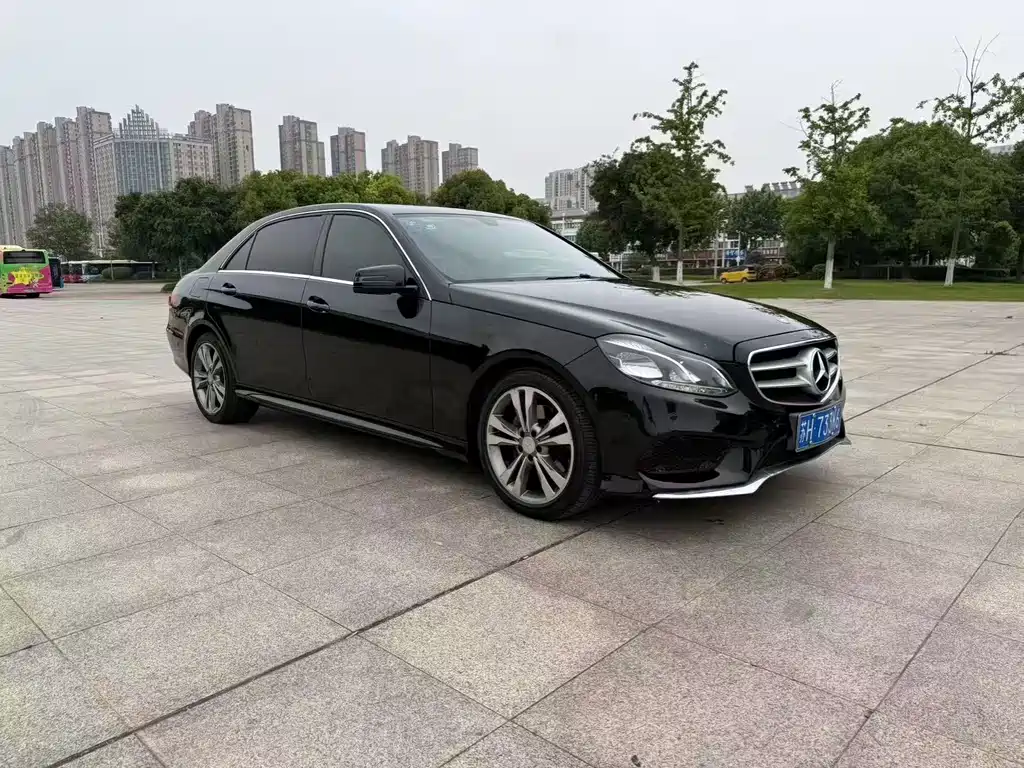 Mercedes-Benz E-Class 2015
