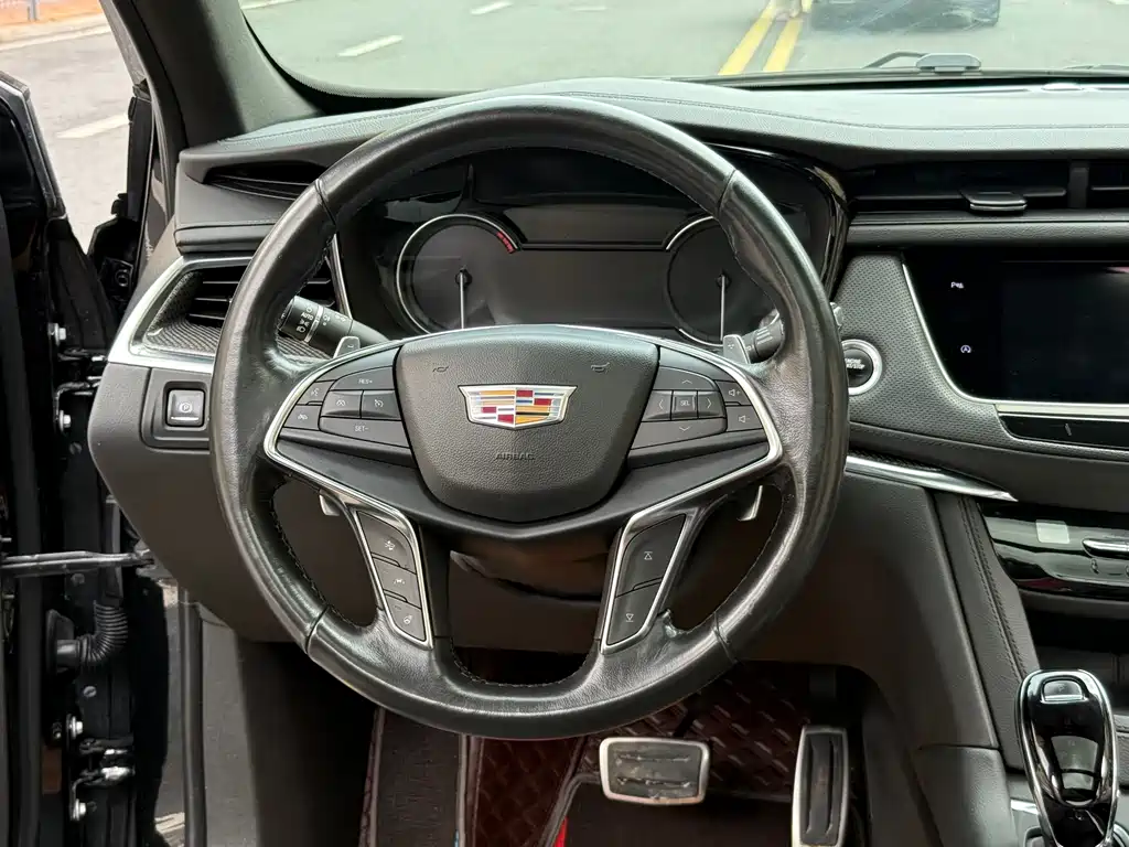 Cadillac XT5 2023 — фото 32