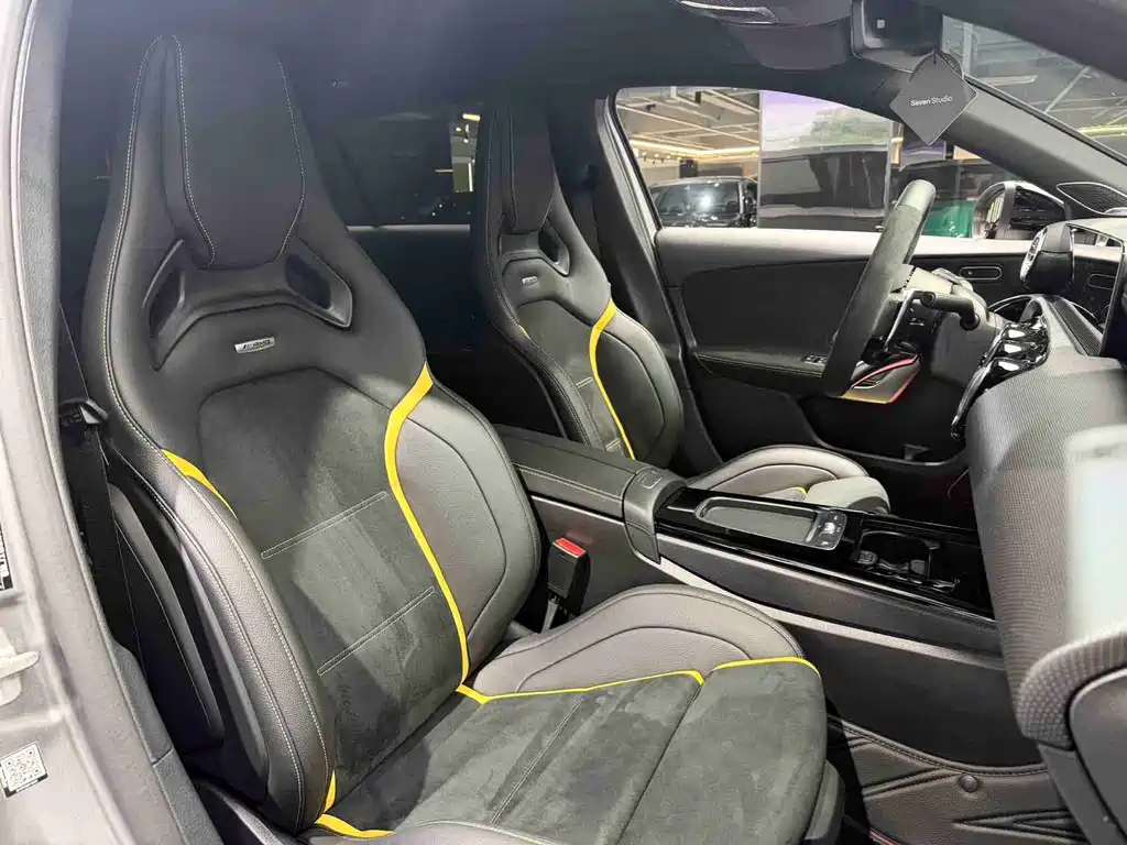 Mercedes-Benz A-Class AMG 2025 — фото 10