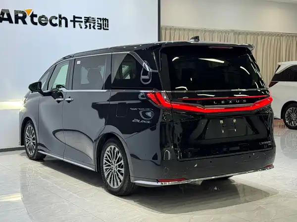 Lexus LM 2023