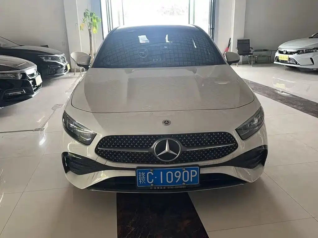 Mercedes-Benz A-Class 2023 — фото 2