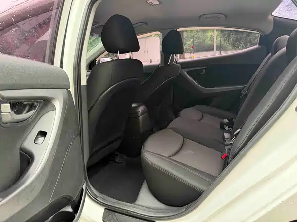 Hyundai Elantra Langdong 2015