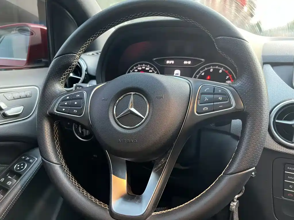 Mercedes-Benz B-Class 2017 — фото 11