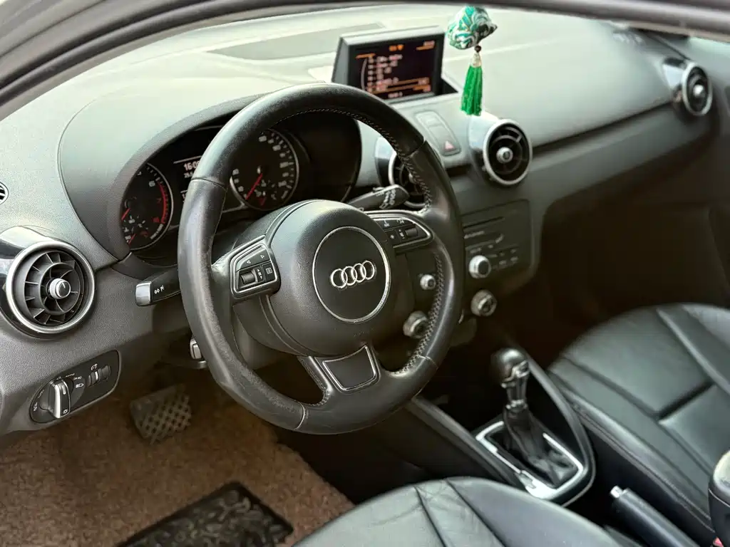 Audi A1 2014 — фото 4