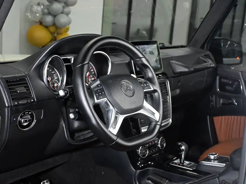 Mercedes-Benz G-Class 2018 — фото 15