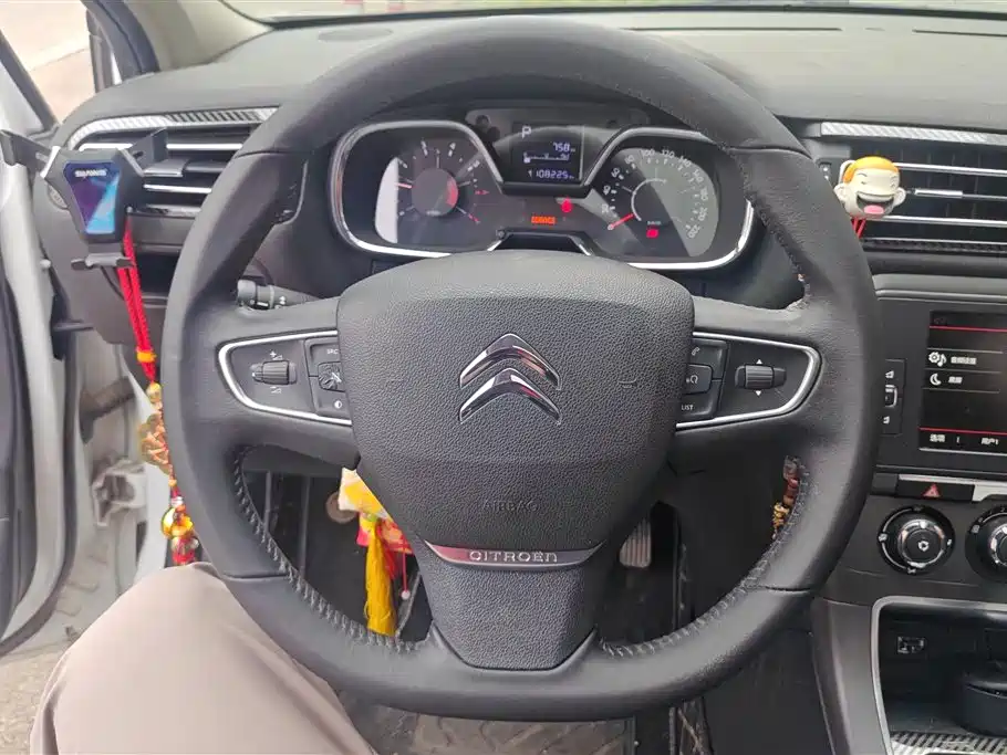 Citroen C4 2018 — фото 15