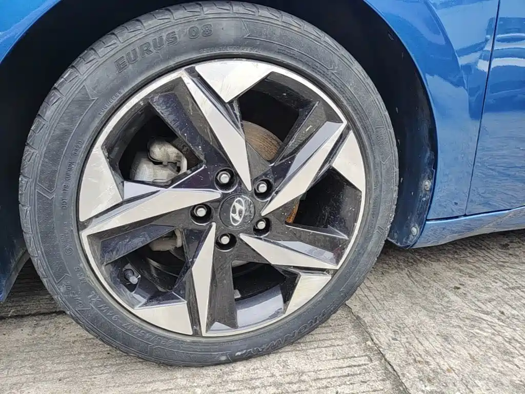 Hyundai Elantra 2020 — фото 25