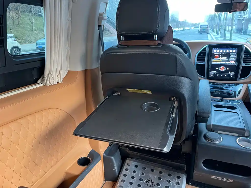 Mercedes-Benz Vito 2020 — фото 12