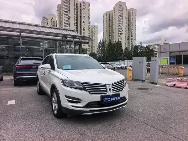 Lincoln MKC 2016
