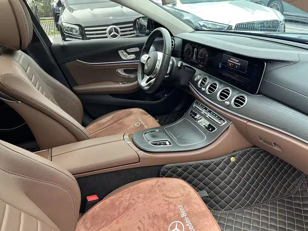 Mercedes-Benz E-Class 2019 — фото 14