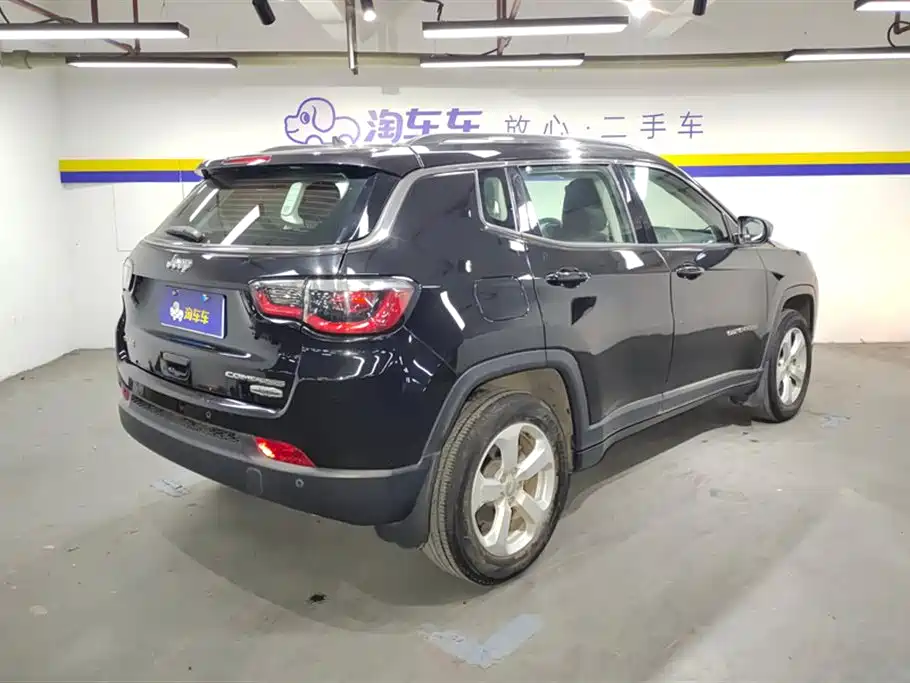 Jeep Compass 2017 — фото 3