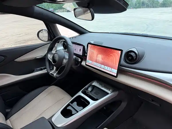BYD Dolphin 2025