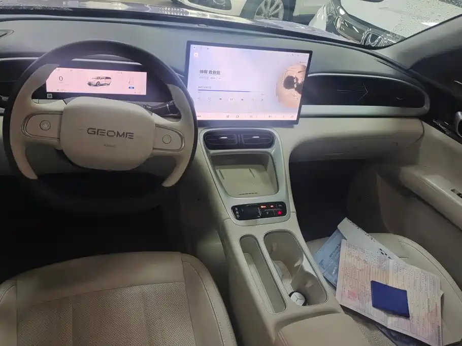 Geely Galaxy Starwish 2025 — фото 12