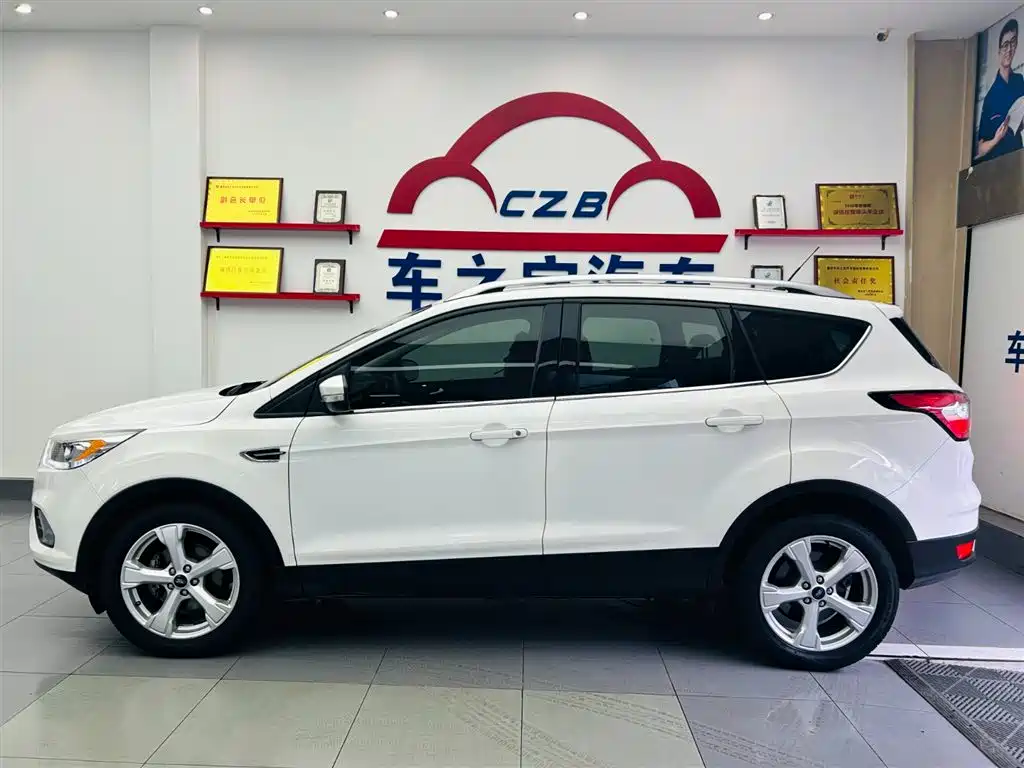 Ford Kuga 2017 — фото 4