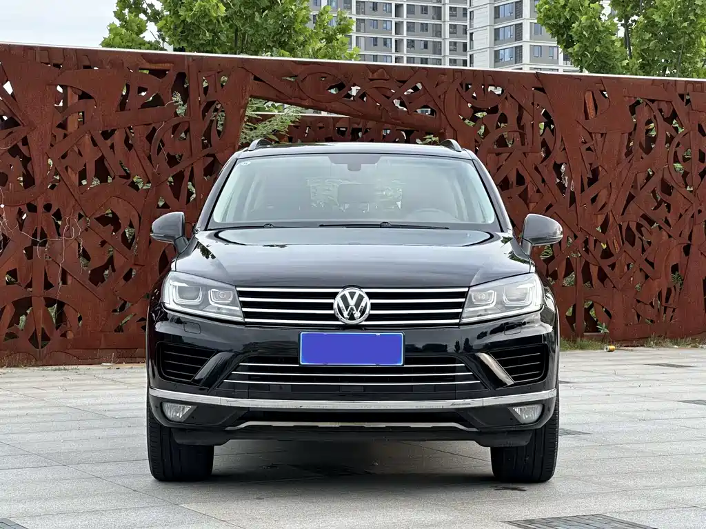 Volkswagen Touareg 2017 — фото 2