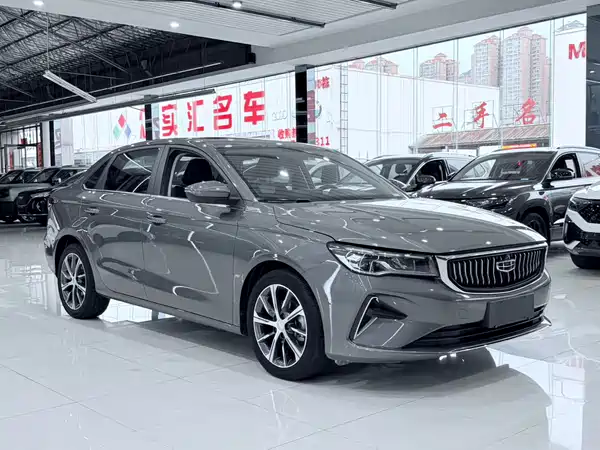 Geely Emgrand 2022