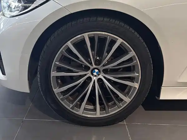 BMW 3 Series 2023