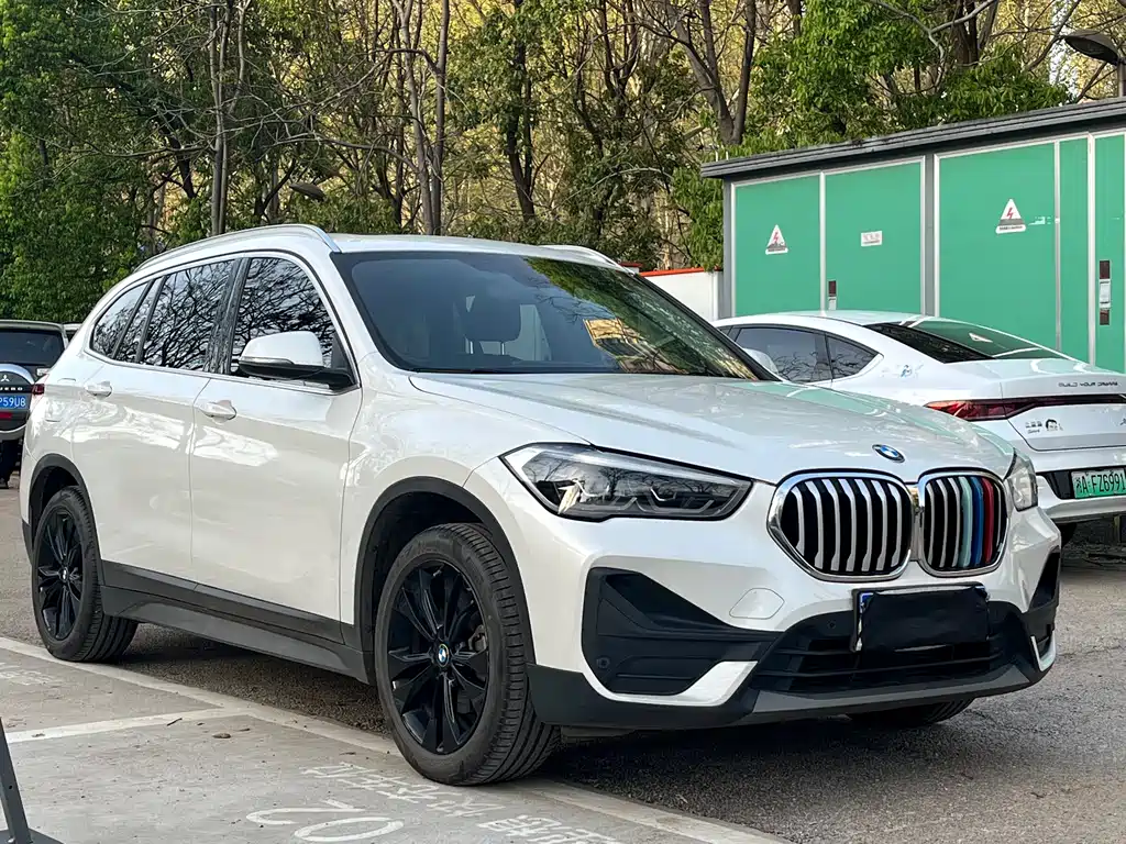BMW X1 2021 — фото 3