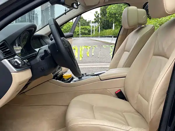 BMW 5 Series 2011