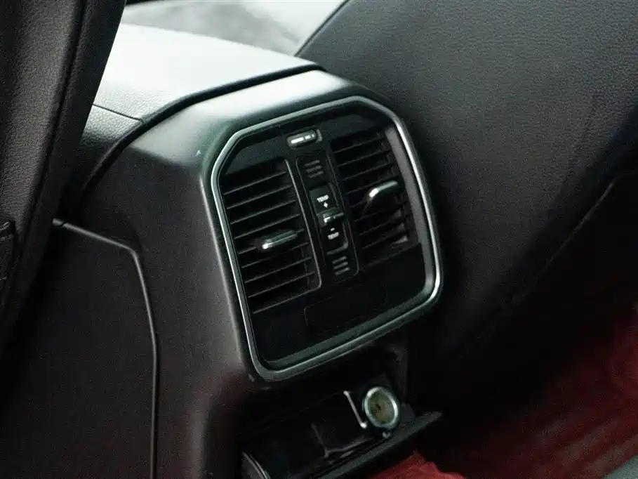Porsche Macan 2015 — фото 22