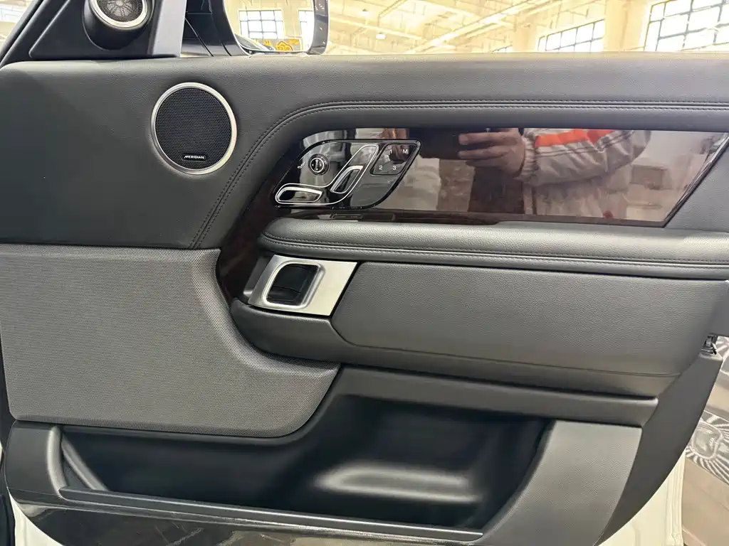 Land Rover Range Rover 2022 — фото 15