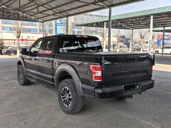 Ford F-150 Raptor 2018