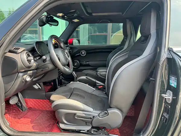 MINI JCW 2021
