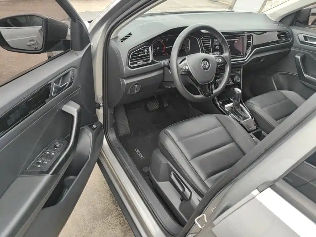 Volkswagen T-Roc 2020 — фото 16