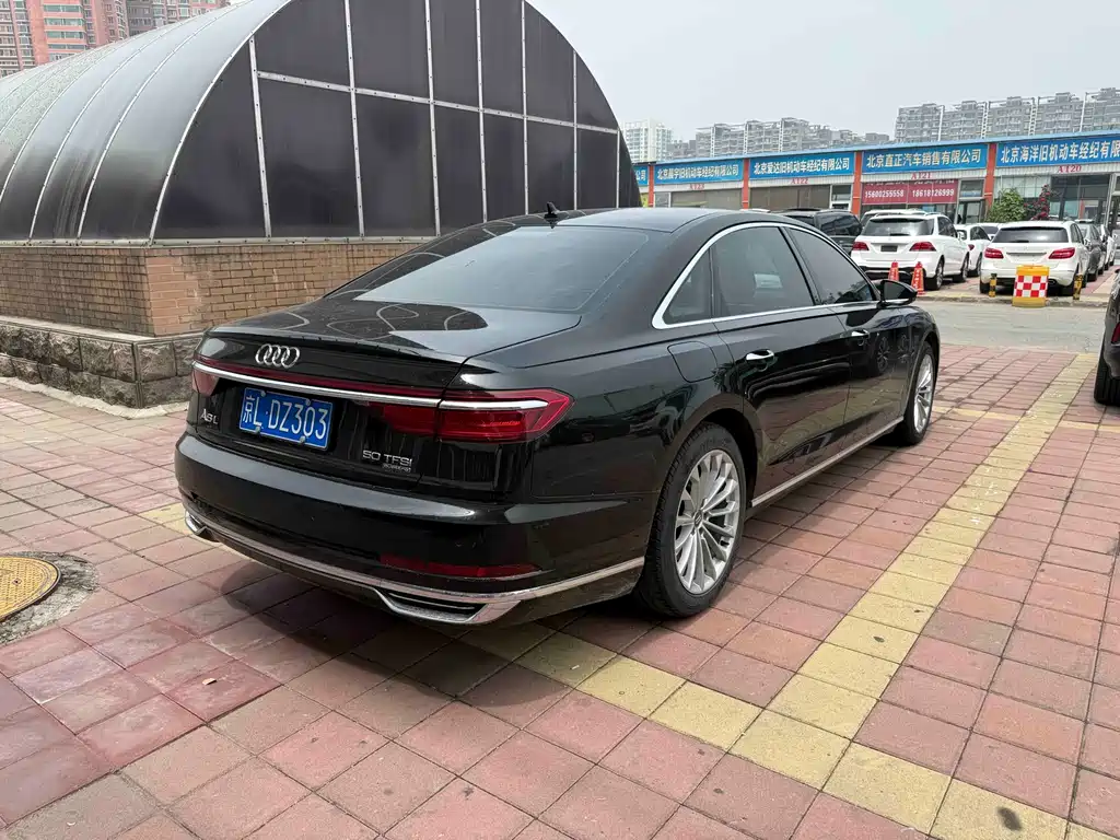 Audi A8 2020 — фото 10