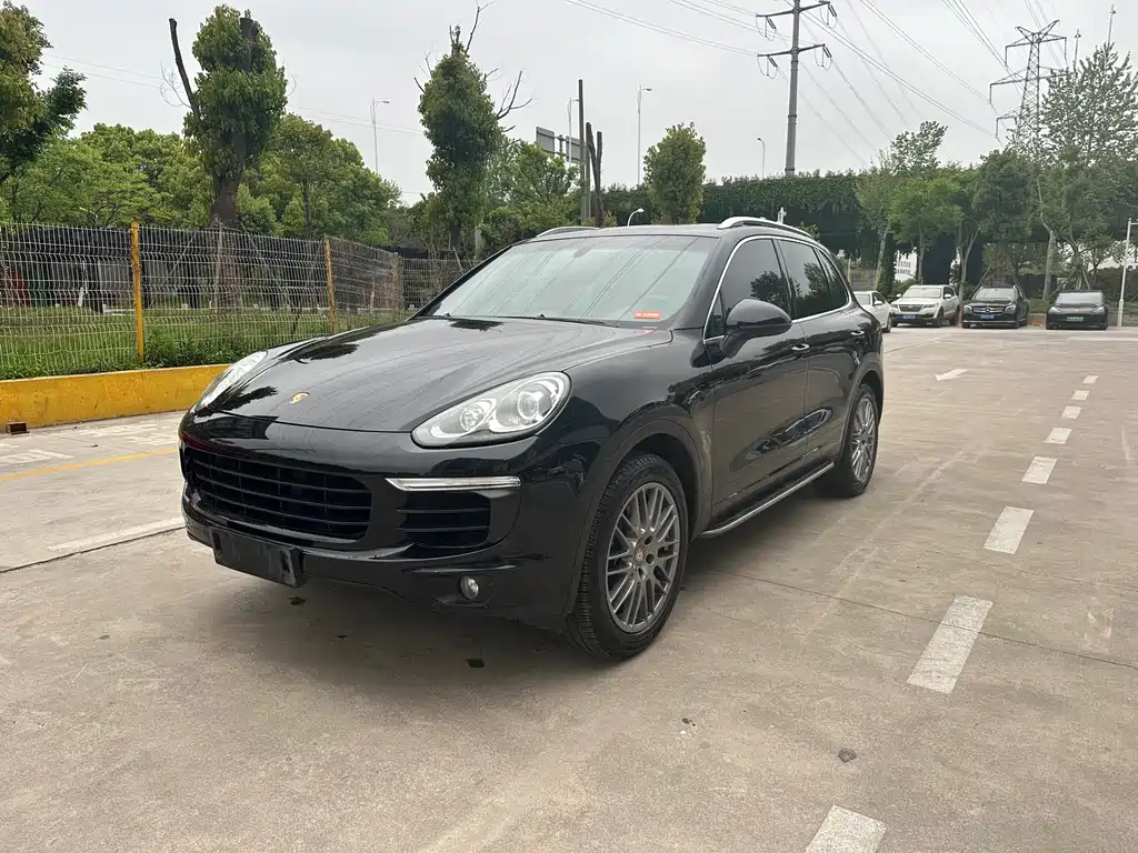 Porsche Cayenne 2017 — фото 1