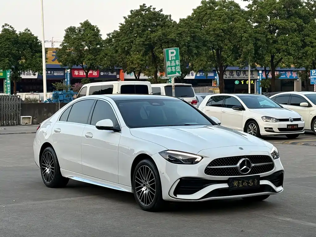 Mercedes-Benz C-Class 2025