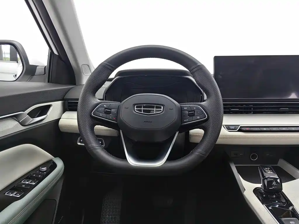 Geely Emgrand L Hip 2024 — фото 11