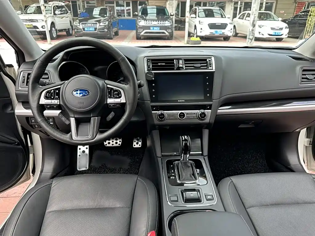 Subaru Legacy 2017 — фото 23