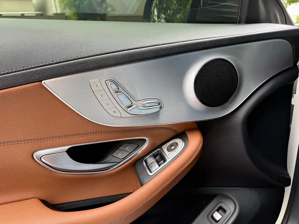 Mercedes-Benz C-Class 2017 — фото 17