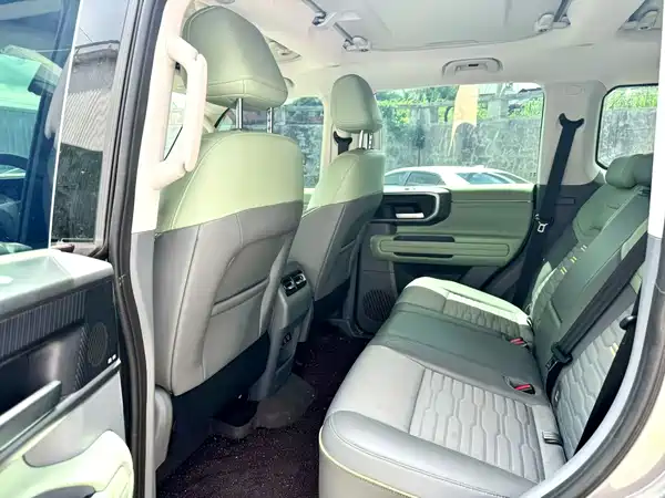 BAIC BJ40 2025
