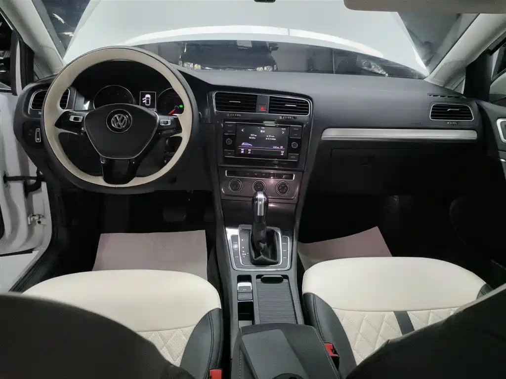 Volkswagen Golf 2018 — фото 14
