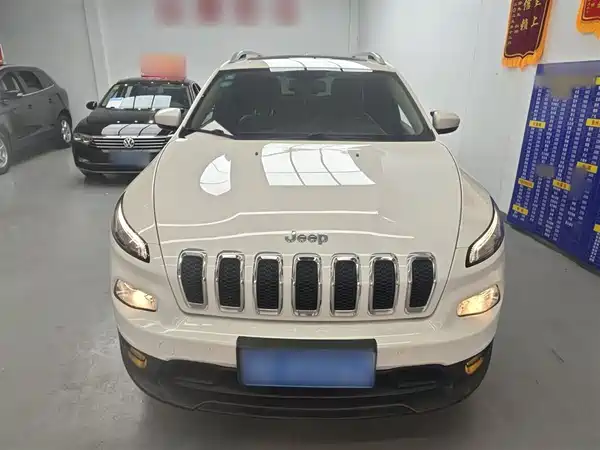 Jeep Cherokee 2016