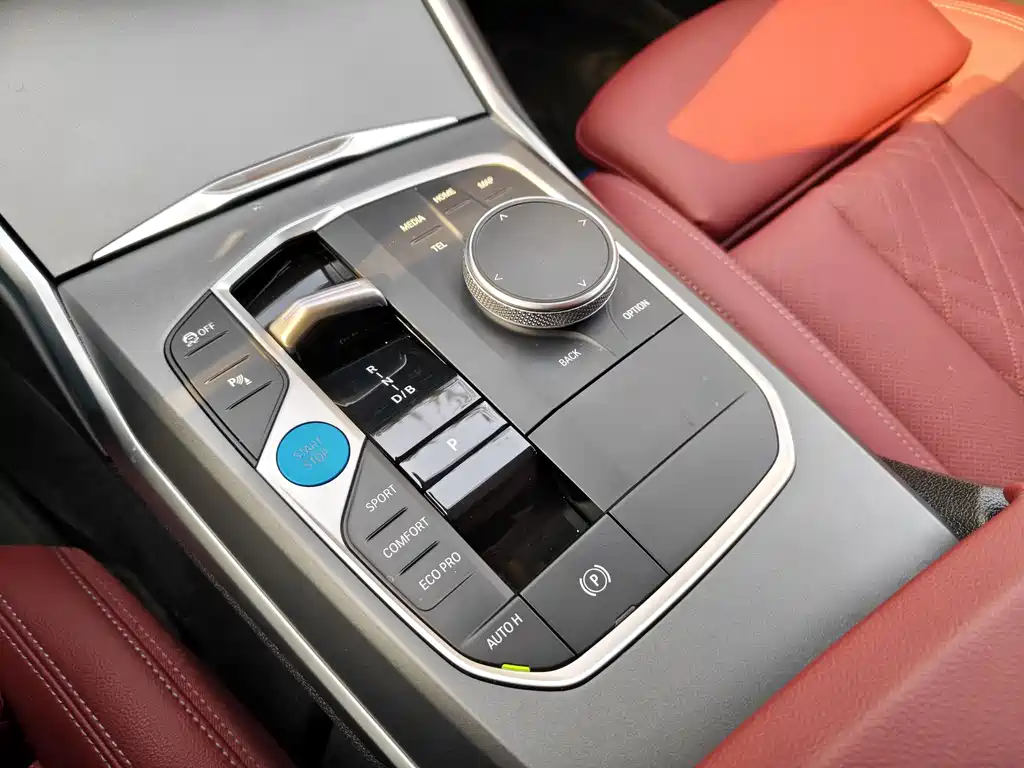 BMW i3 2025 — фото 9