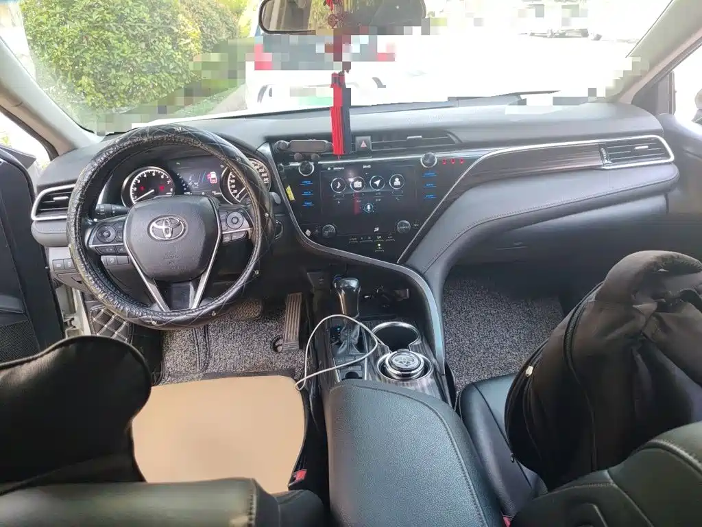 Toyota Camry 2020 — фото 13