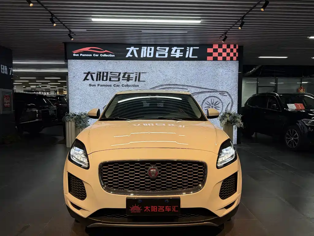 Jaguar E-PACE 2018 — фото 2