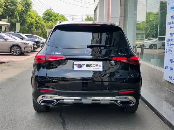 Mercedes-Benz GLC 2025