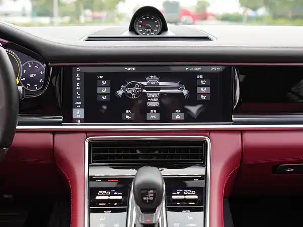 Porsche Panamera 2019