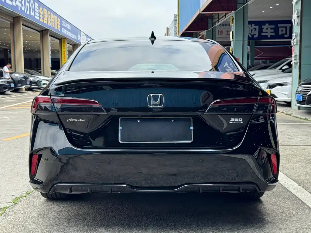 Honda Inspire 2025 — фото 19