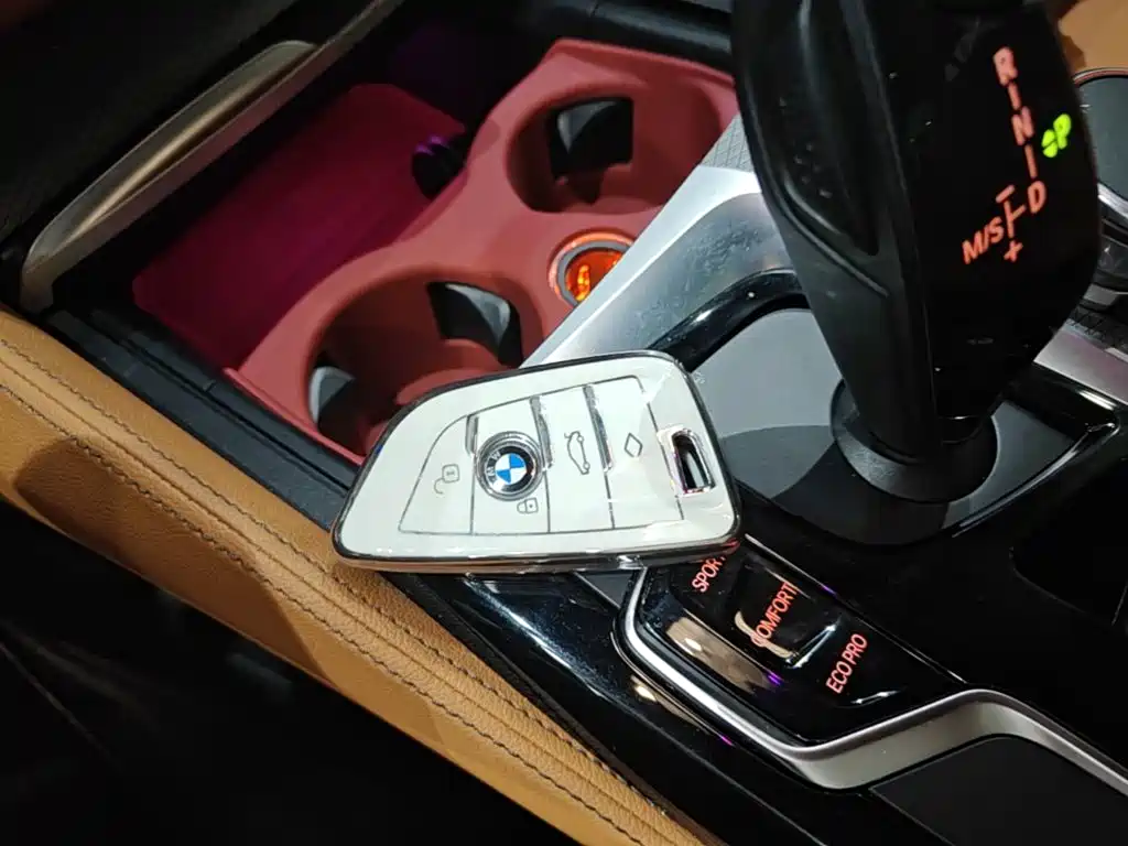 BMW 5 Series 2018 — фото 9
