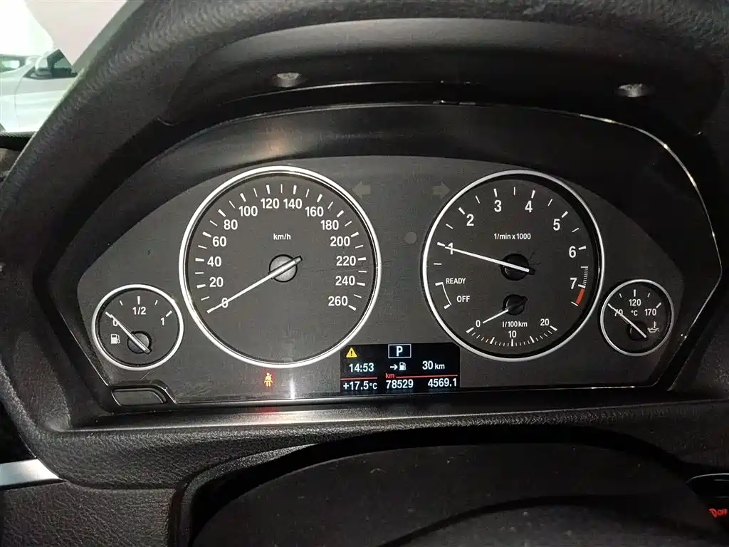 BMW 3 Series 2016 — фото 12