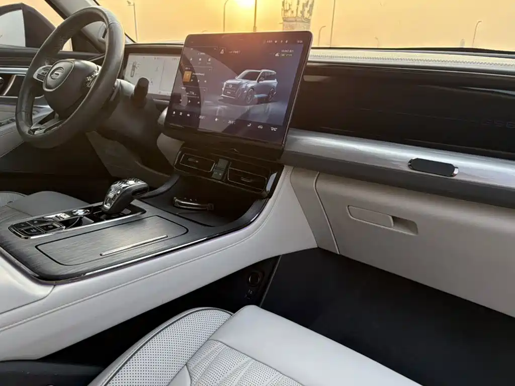 GAC Trumpchi GS8 2022 — фото 20