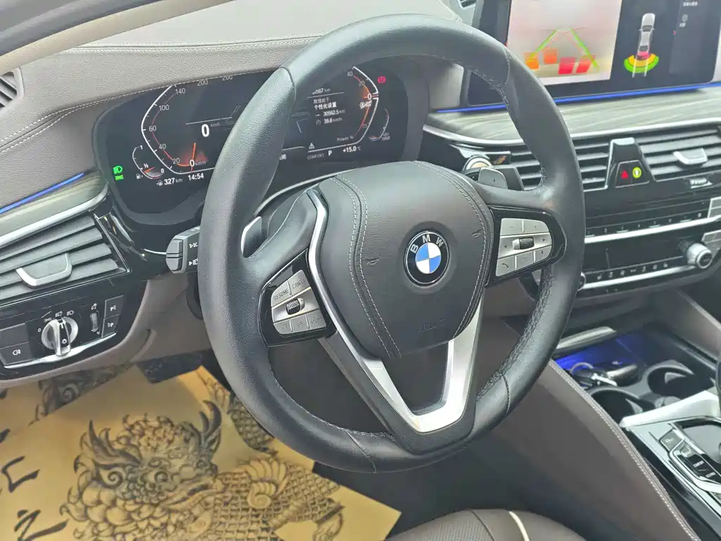 BMW 5 Series 2023 — фото 12