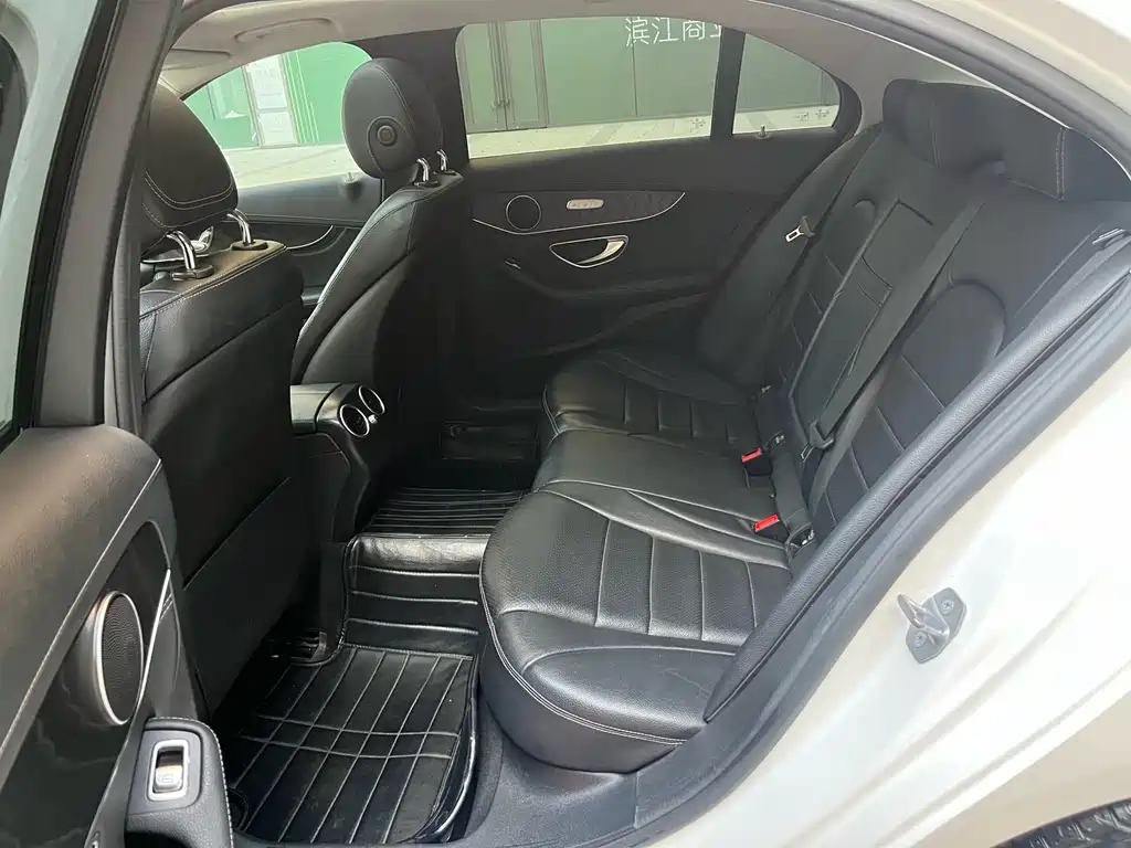 Mercedes-Benz C-Class 2018 — фото 20
